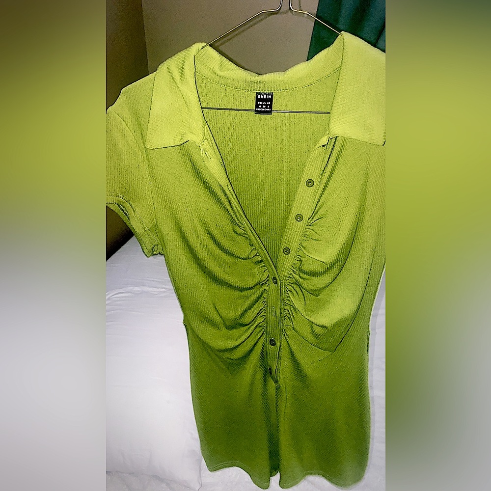 SHEIN Romper, Size M(6), lime green. Stylish button placket. Perfect for summer!